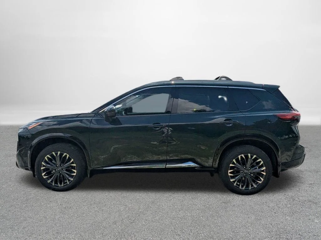 New 2026 Black Nissan Platinum image 6