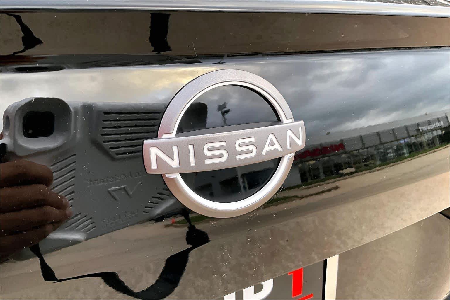 Used 2025 Super Black Nissan S image 29