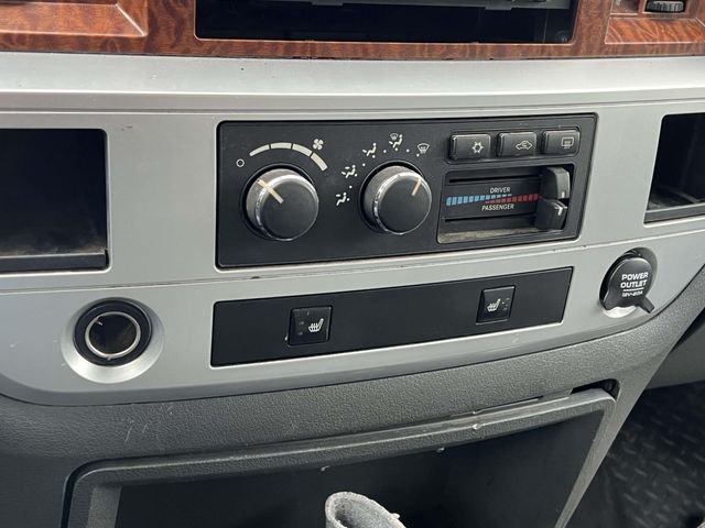 Used 2007 Black Dodge Laramie image 25