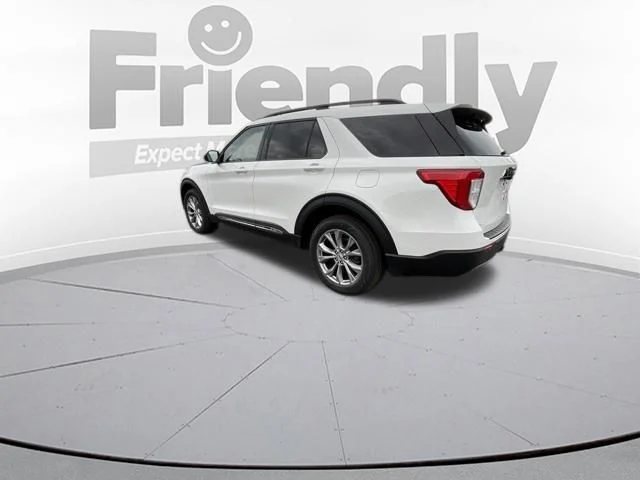Used 2023 White Ford XLT image 3
