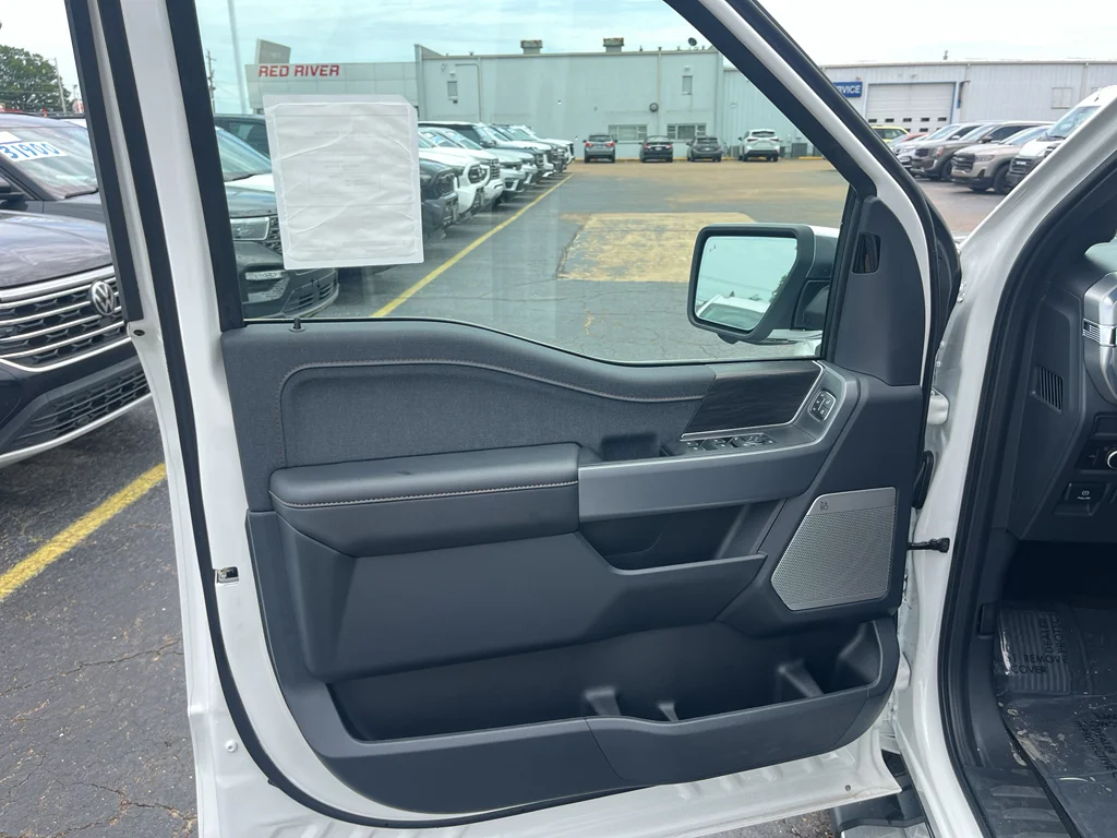 New 2026 Star White Metallic Tri-Coat Ford Lariat® image 21