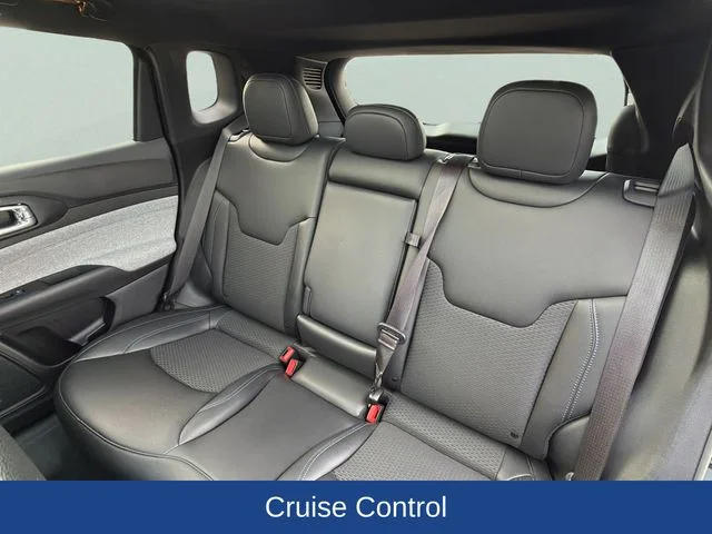 Used 2025 Black Jeep Latitude image 18