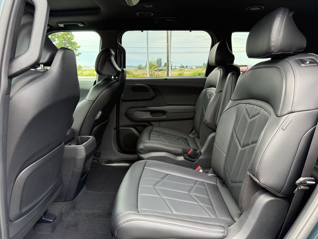 New 2027 Black Jade Green Kia X-Line EX image 15