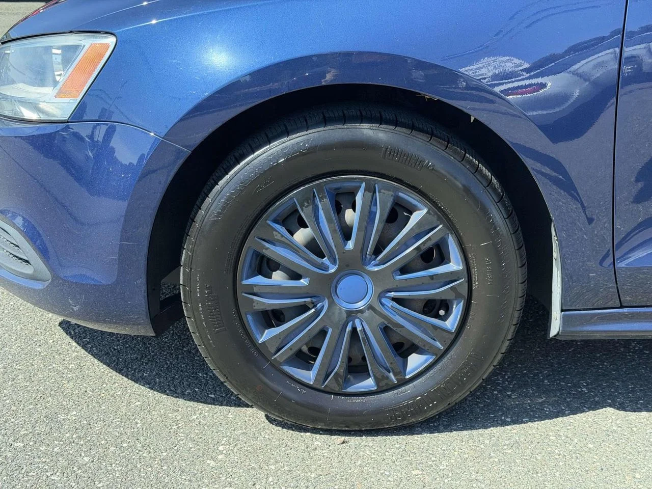 Used 2014 Tempest Blue Metallic Volkswagen 2.0L S image 12