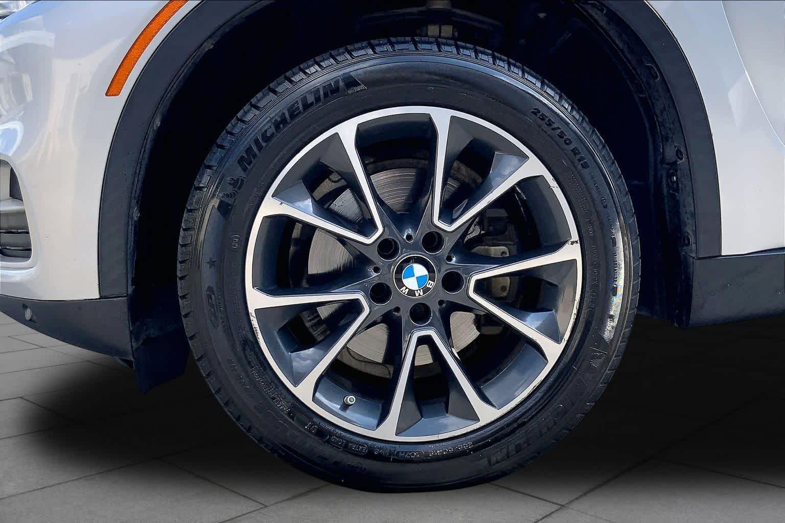 Used 2018 Glacier Silver Metallic BMW sDrive35i image 11