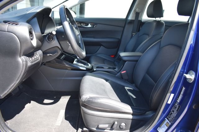 Used 2021 Blue Kia EX image 11