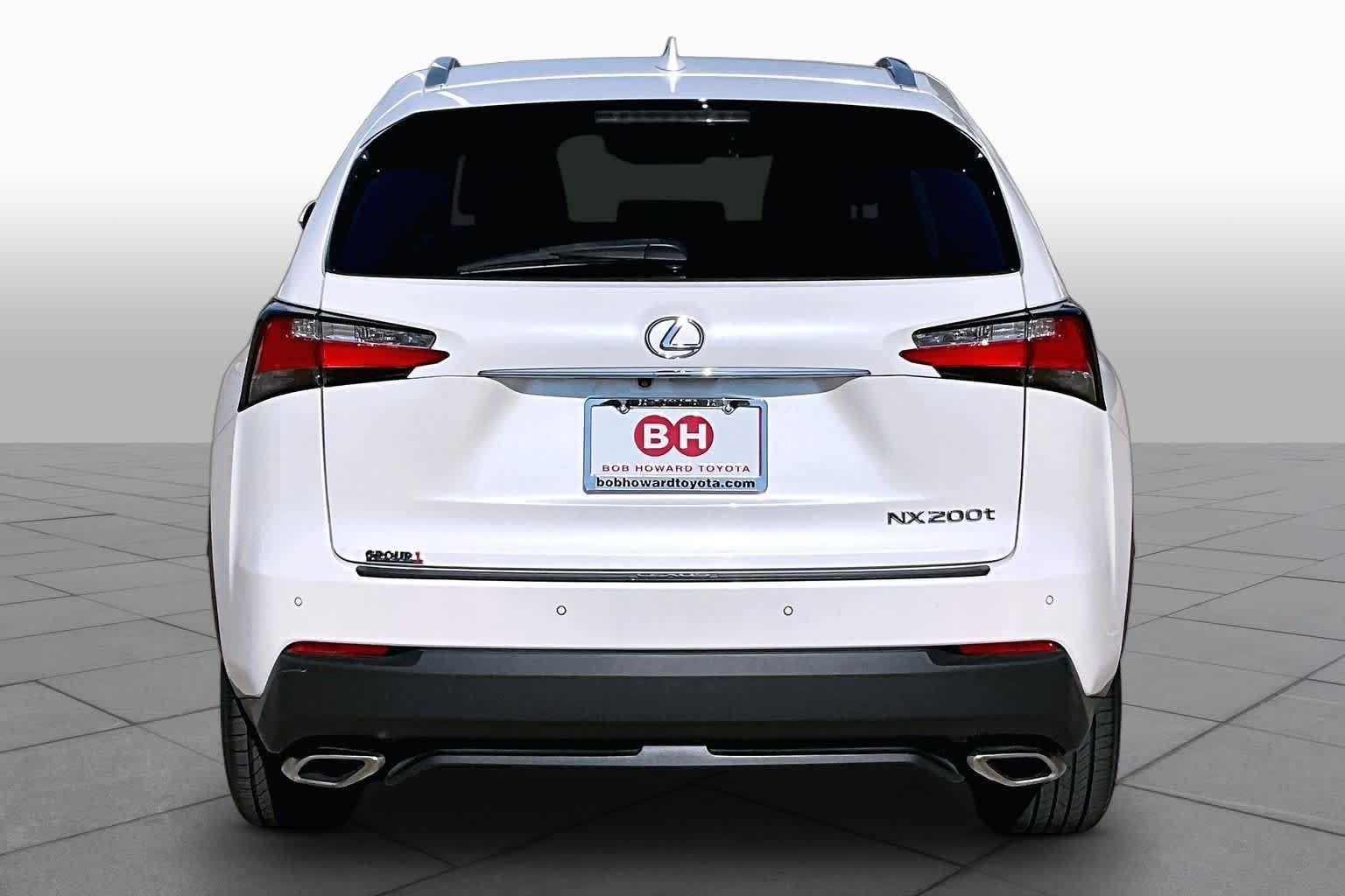Used 2017 Eminent White Lexus  image 5