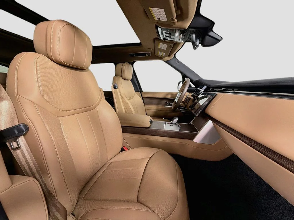 New 2026 Santorini Black Land Rover SE image 30