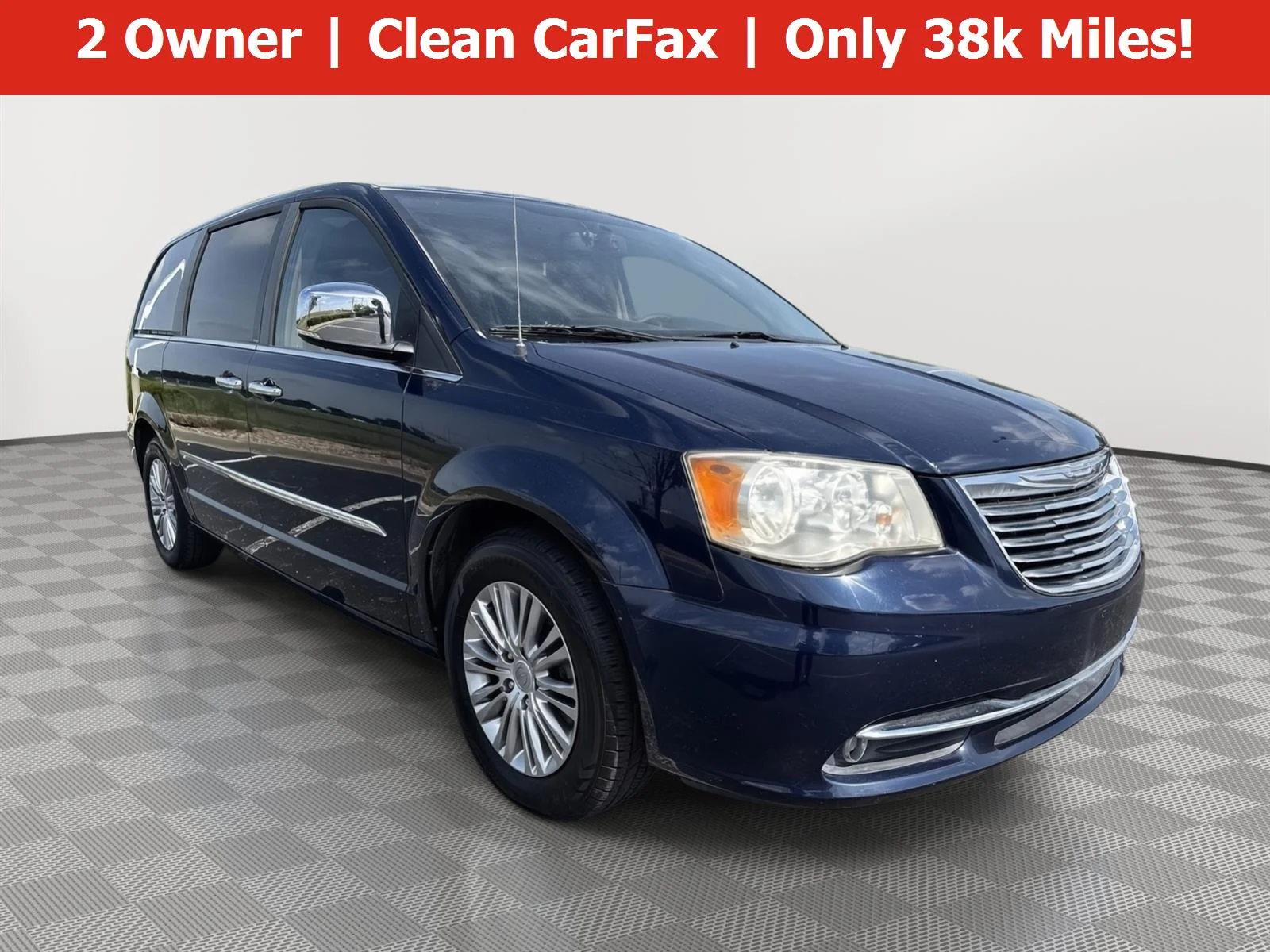 2013 Chrysler Town & Country Touring-L