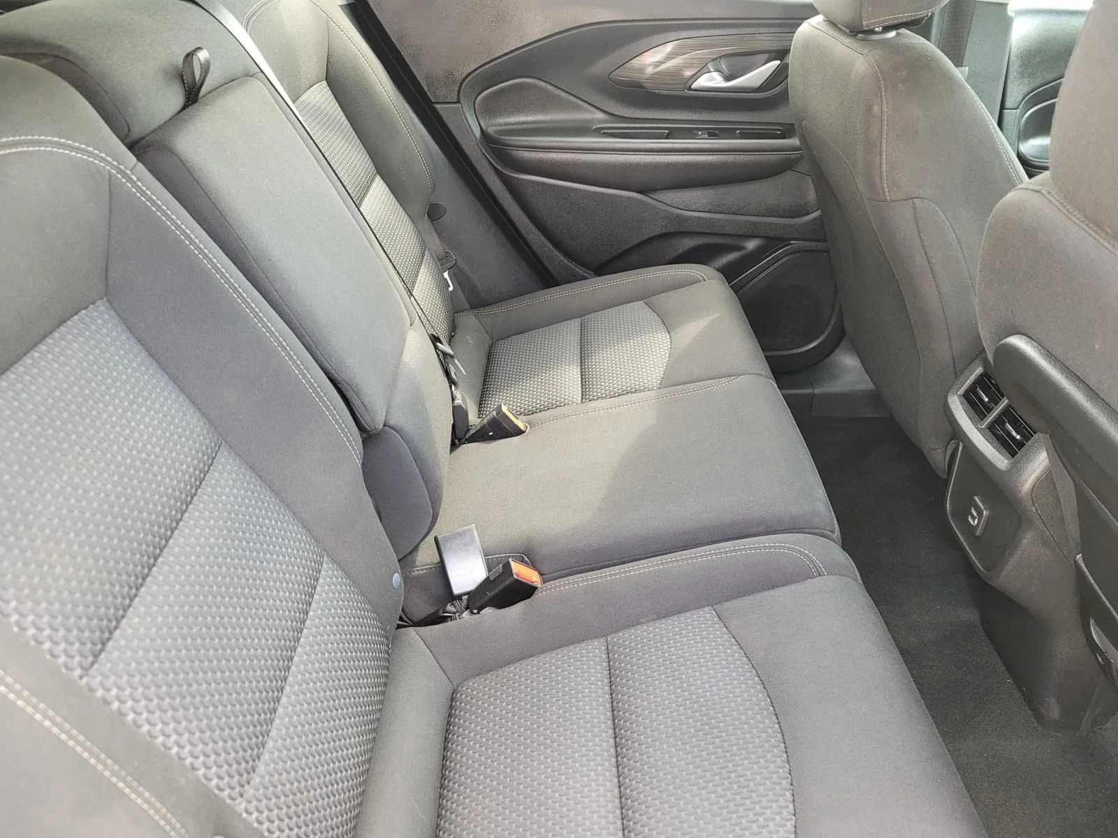 Used 2022 Summit White GMC SLE image 12