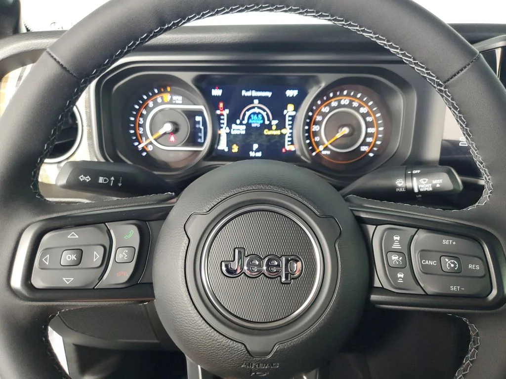 New 2026 Bright White Clear-Coat Exterior Paint Jeep 85th Anniversary Edition image 25