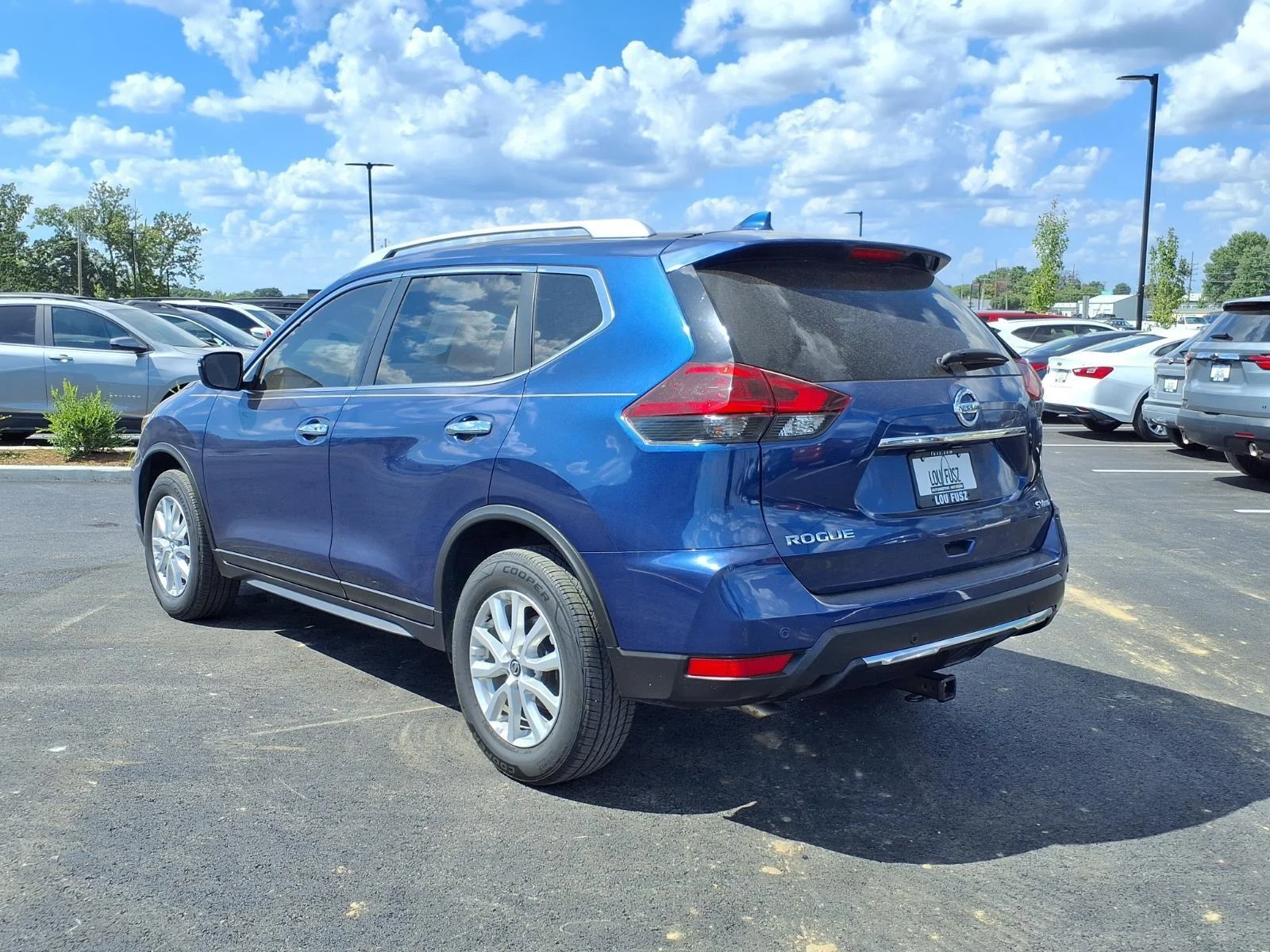 Used 2020 Caspian Blue Metallic Nissan SV image 27