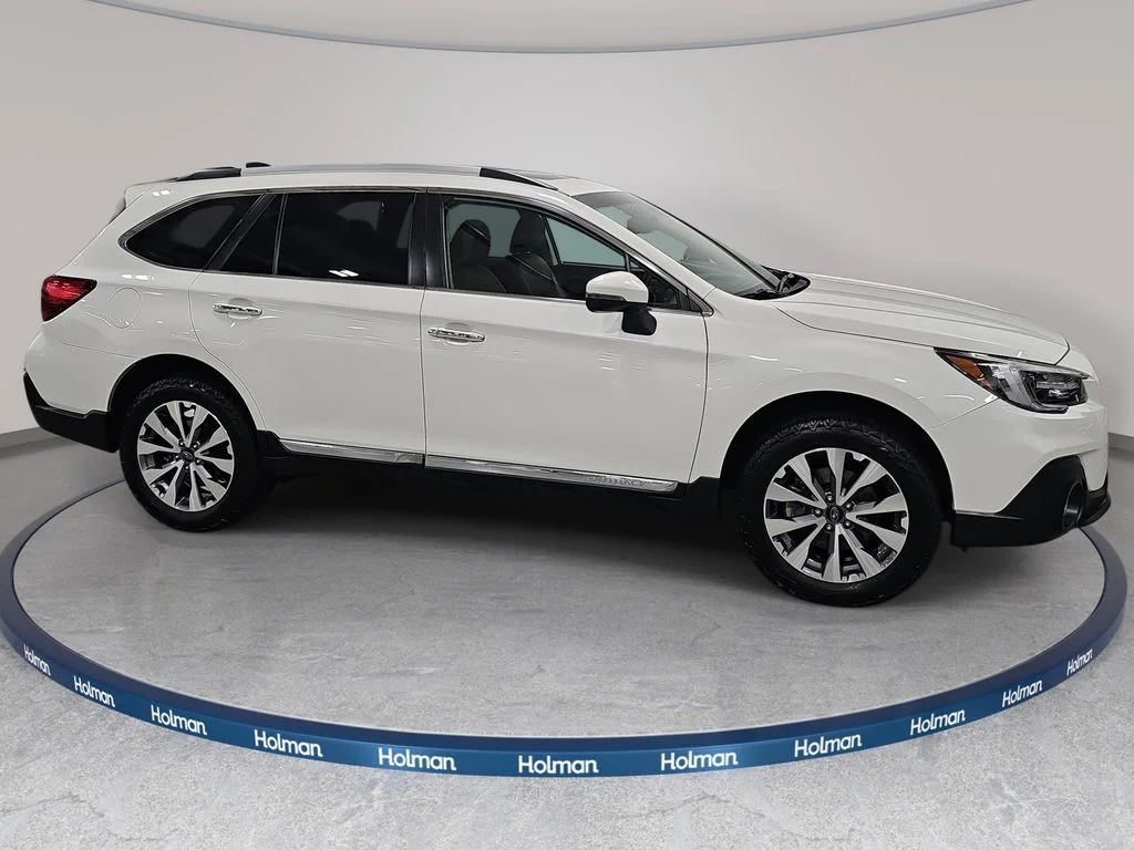 Used 2019 White Subaru 2.5i image 5