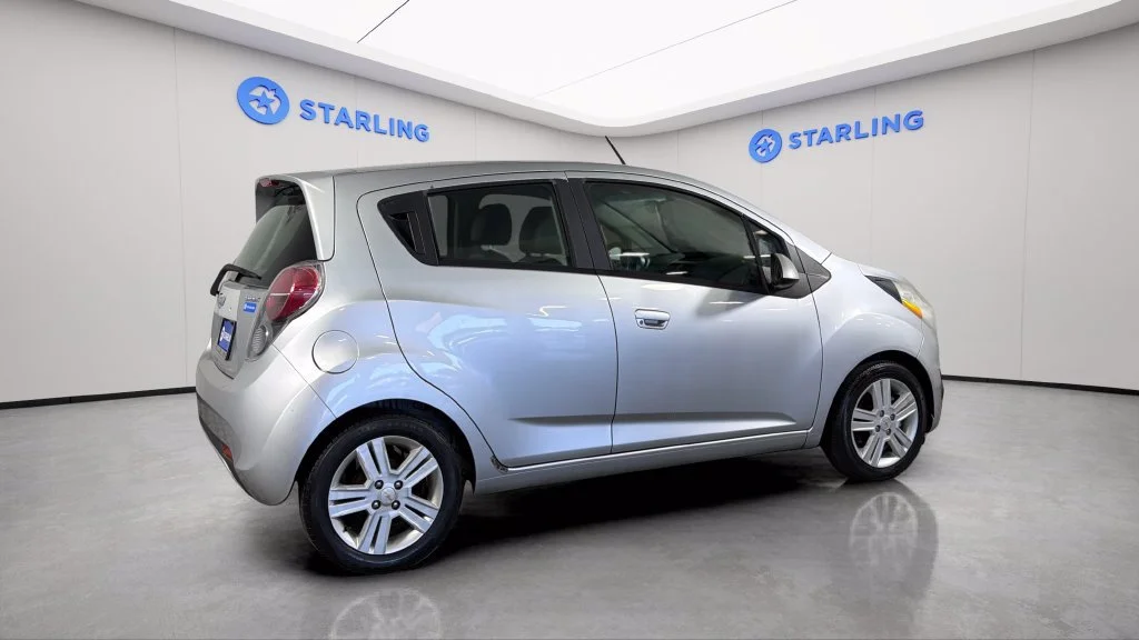 Used 2015 SILVER ICE Chevrolet LT image 10