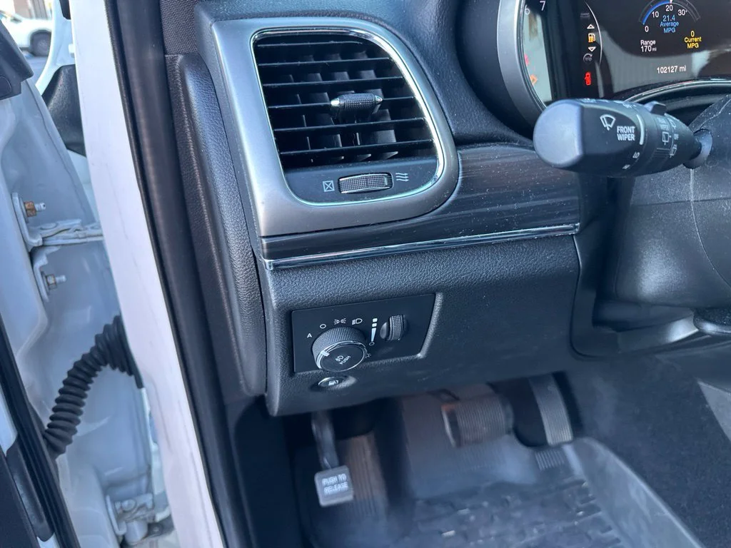 Used 2021 White Jeep Limited image 18