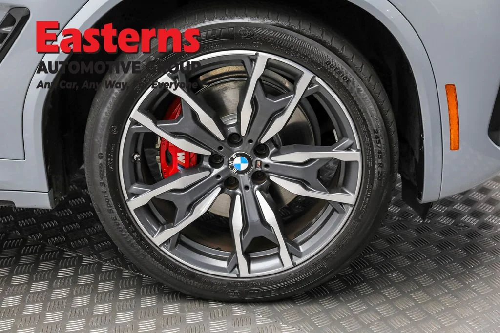 Used 2022 Gray BMW sDrive30i image 32