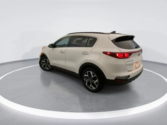 Used 2022 White Kia EX image 2