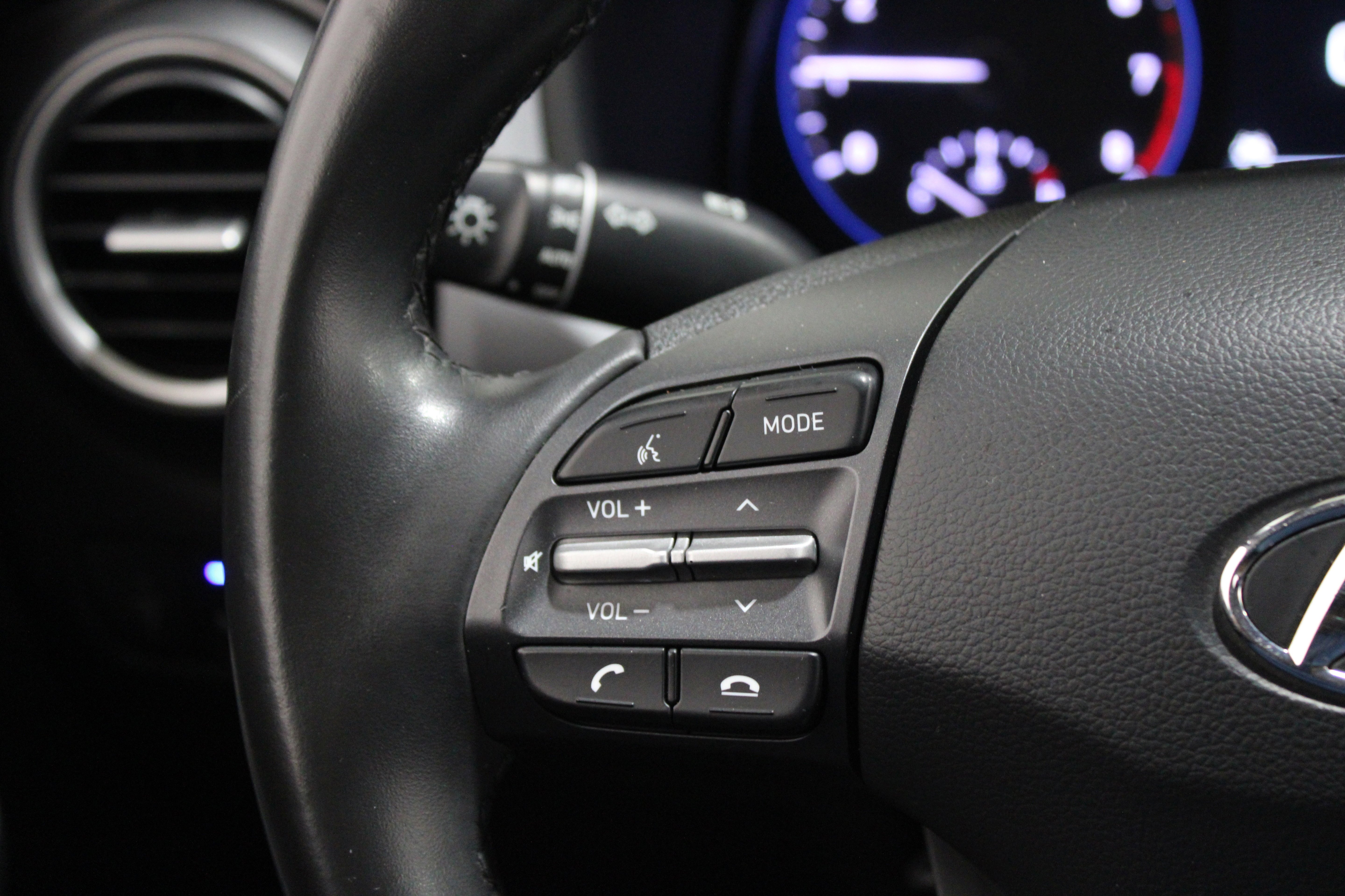 Used 2021 Ultra Black Hyundai SEL image 8