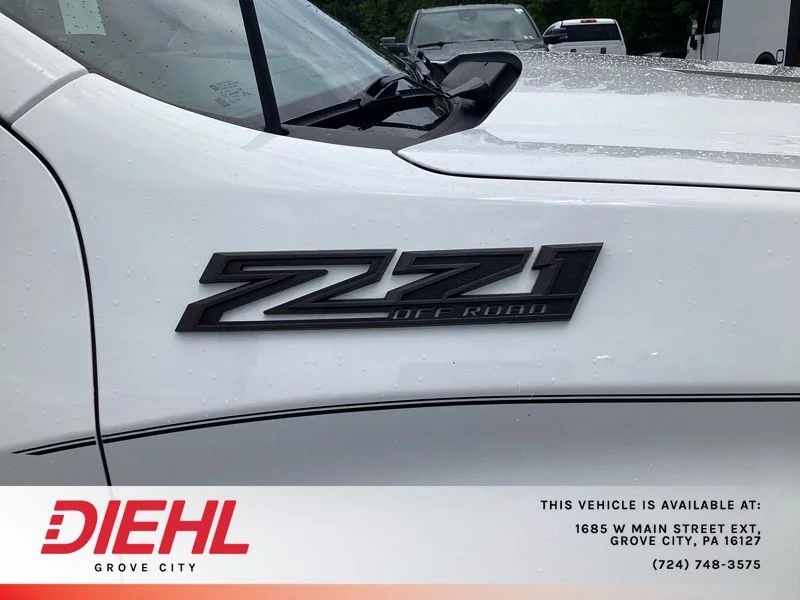 Used 2022 White Chevrolet RST image 11