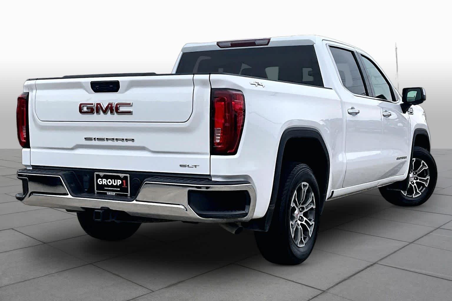 Used 2025 Summit White GMC SLT image 13