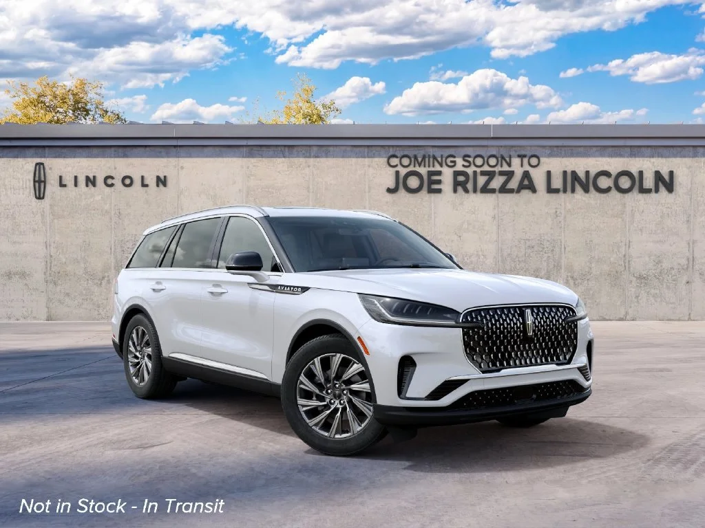 New 2027 White Lincoln Premiere image 4