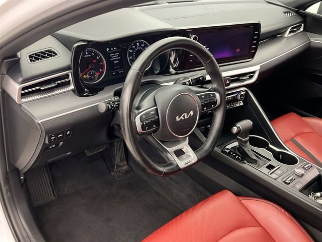 Used 2024 White Kia GT-Line image 7