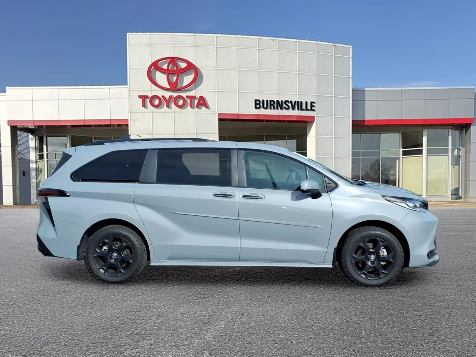 Certified Used 2025  Toyota Woodland Edition image 2