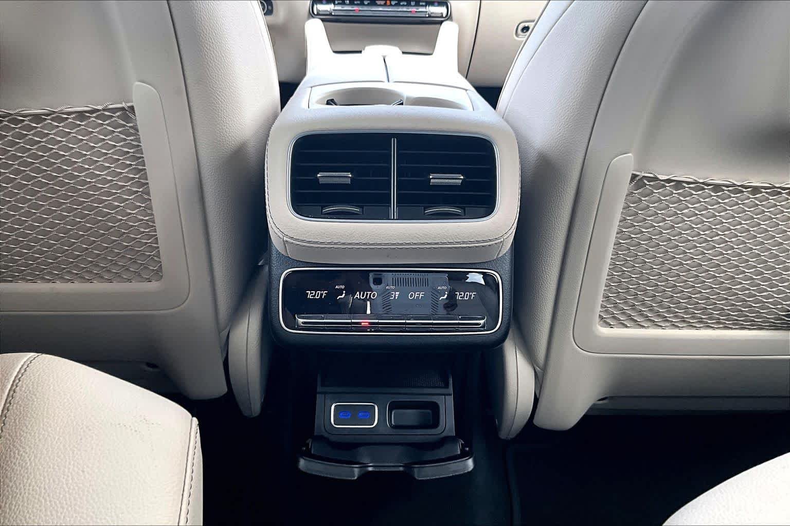 Used 2025 Polar White Mercedes-Benz GLS 450 image 34