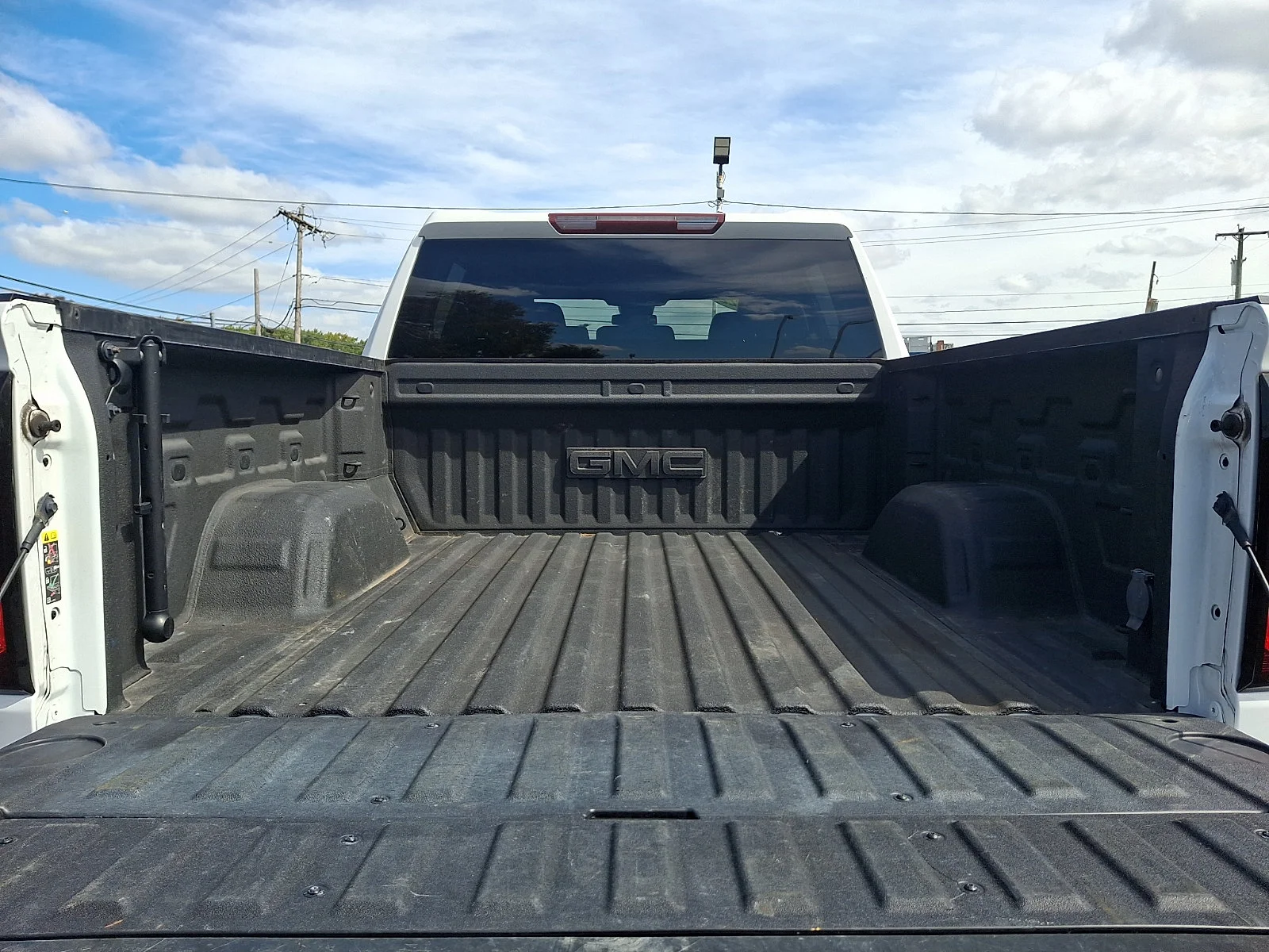 Used 2022 Summit White   Gaz GMC Elevation image 30