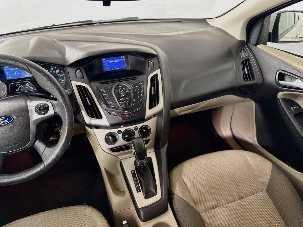 Used 2014 Oxford White Ford SE image 26