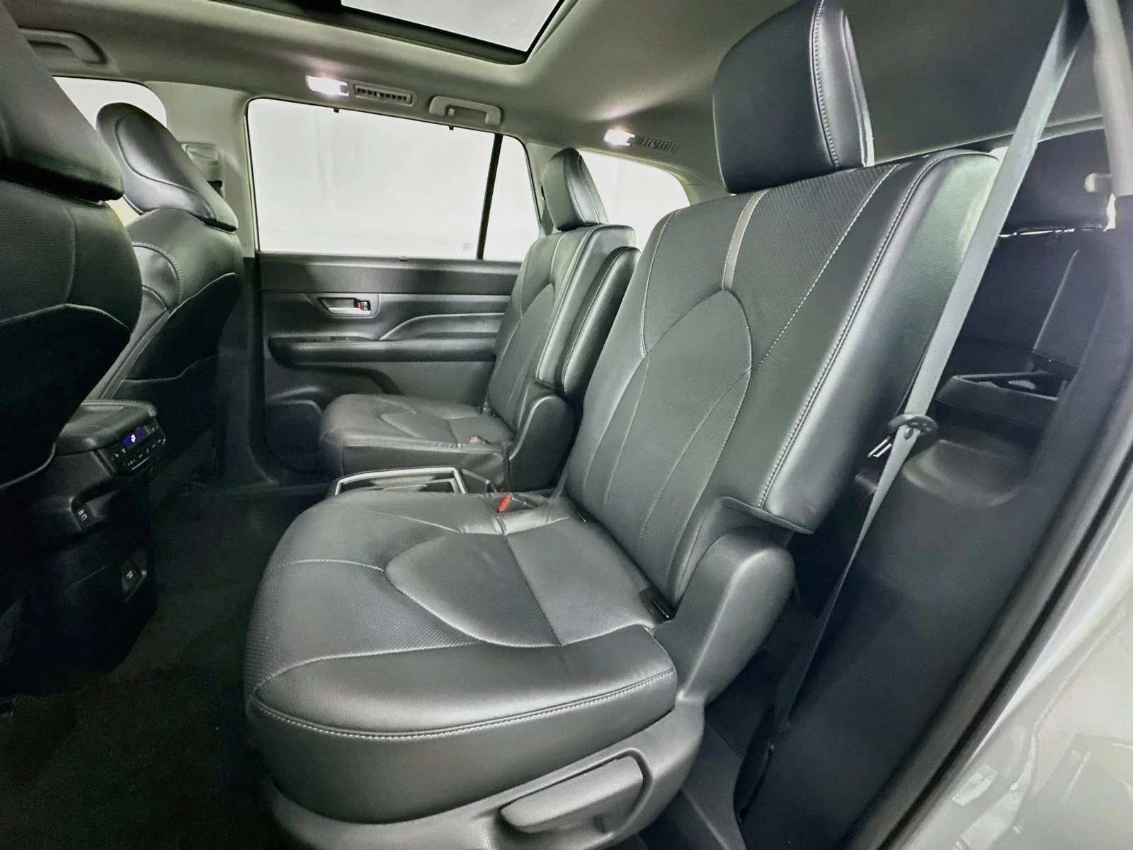 Certified Used 2024 Silver Toyota Platinum image 26