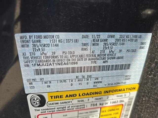 Used 2022  Ford Limited image 8