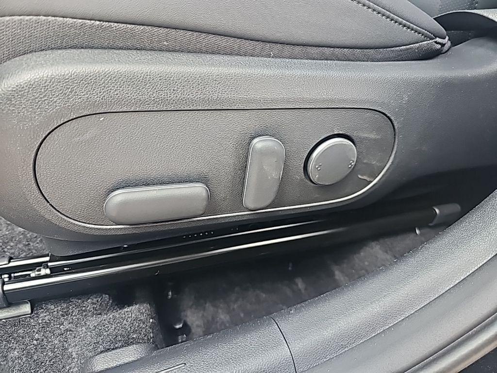 New 2026 Black Hyundai SEL Premium AWD image 13
