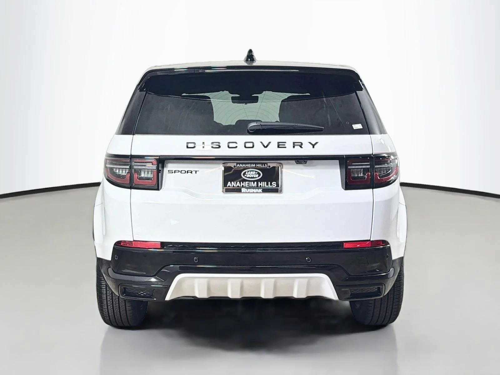 New 2026 Fuji White Land Rover Landmark image 4