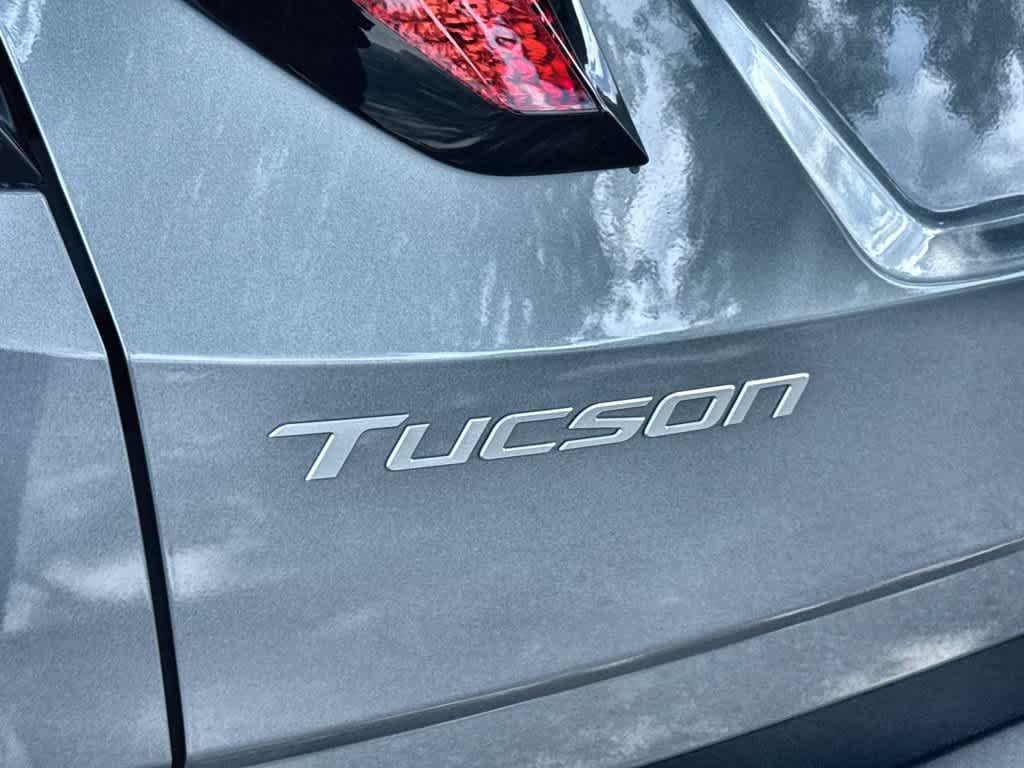 New 2026 Shimmering Silver Hyundai SEL Plus FWD image 10