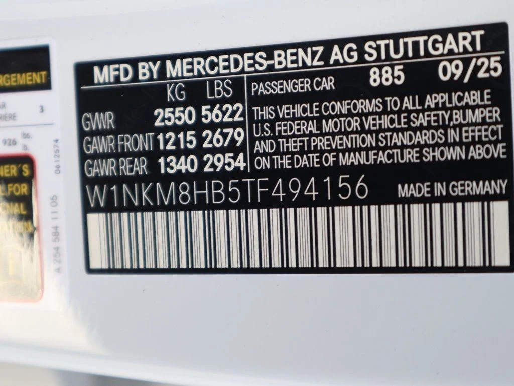 New 2026 MANUFAKTUR Moonlight White Metallic Mercedes-Benz GLC 43 AMG® image 51
