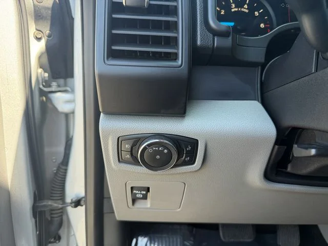 Used 2017 Silver Ford XL image 22