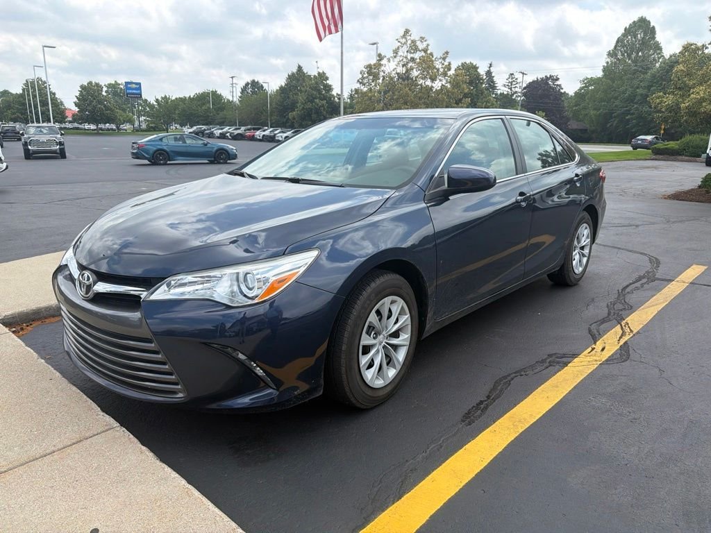 Used 2015 Blue Toyota LE image 4
