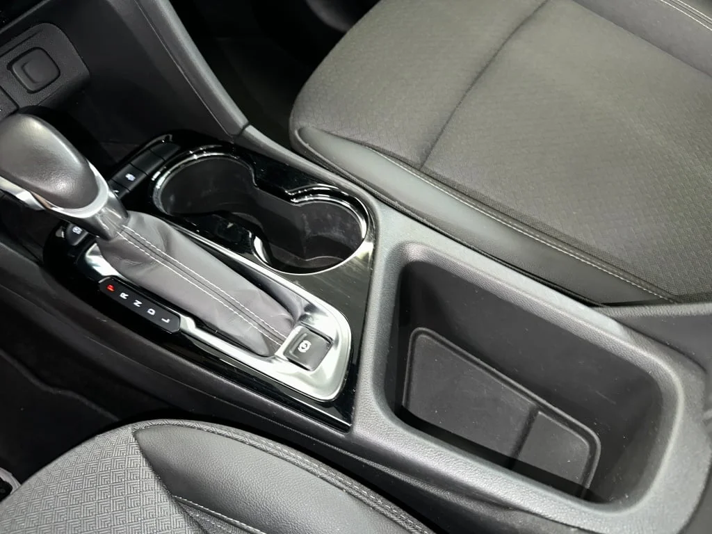 Used 2023 Ebony Twilight Metallic Buick Select image 17