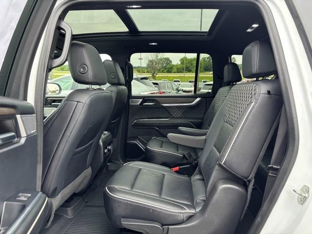 2024 GMC Acadia Denali - Photo 11