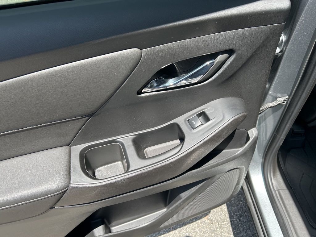 Used 2023 Gray Chevrolet LT image 26
