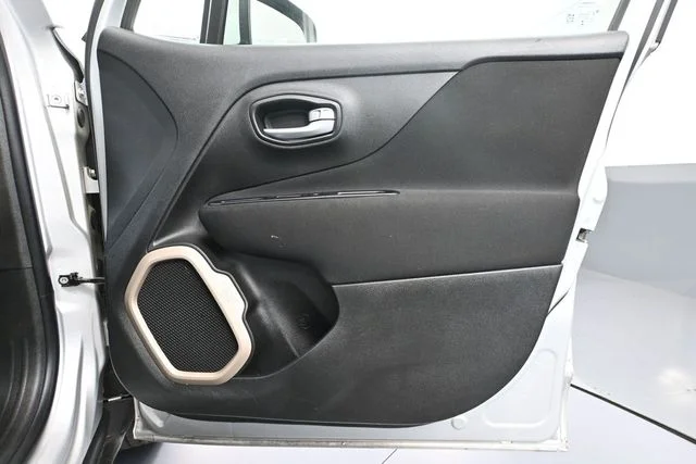 2017 Jeep Renegade Latitude - Photo 39