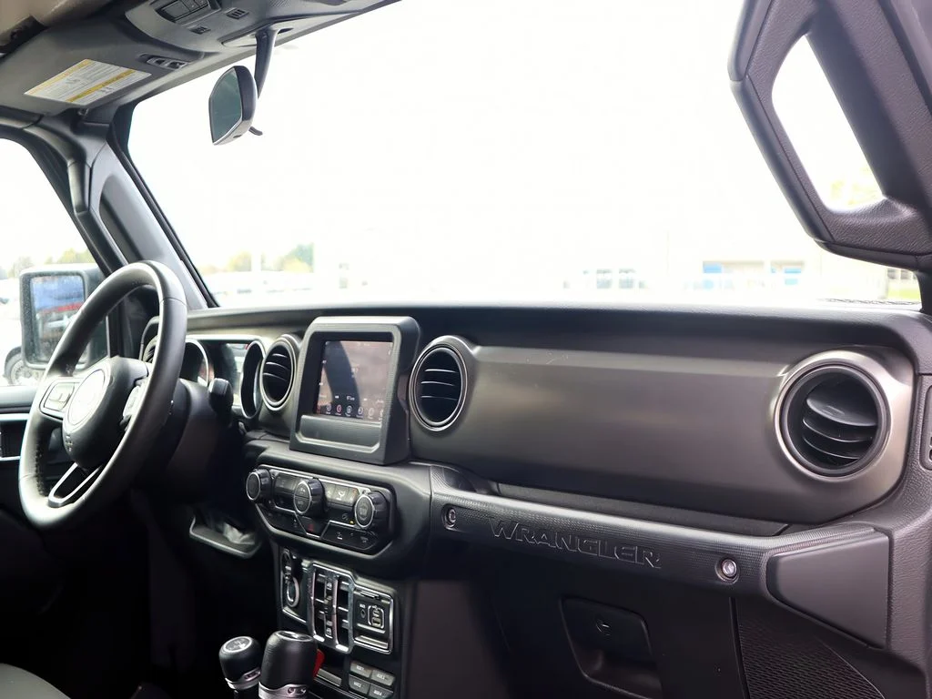 2023 Jeep Wrangler 4xe Willys 4XE - Photo 18