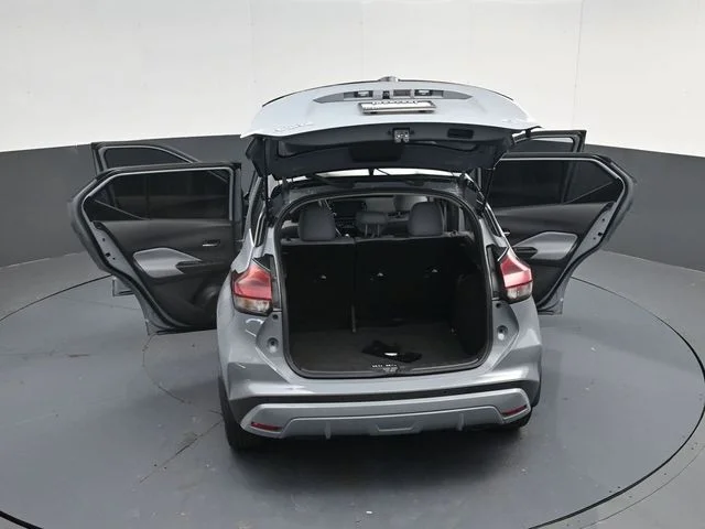 Used 2023 Gray Nissan SR image 55
