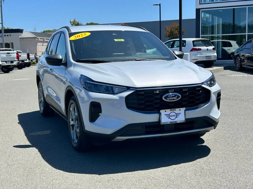 Used 2025 Silver Ford ST-Line image 7