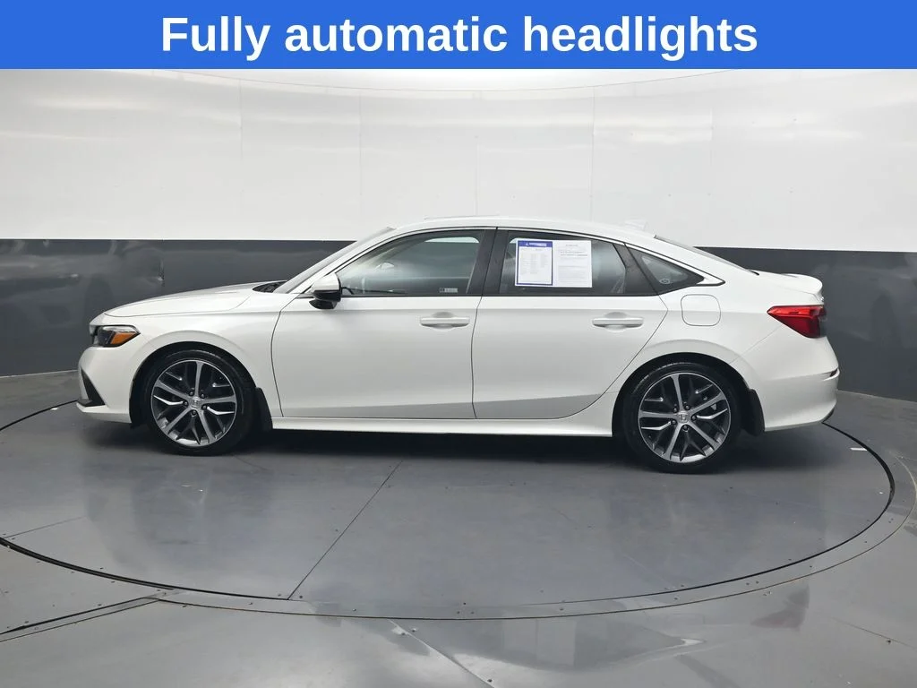 Used 2023 Platinum White Pearl Honda Touring image 7
