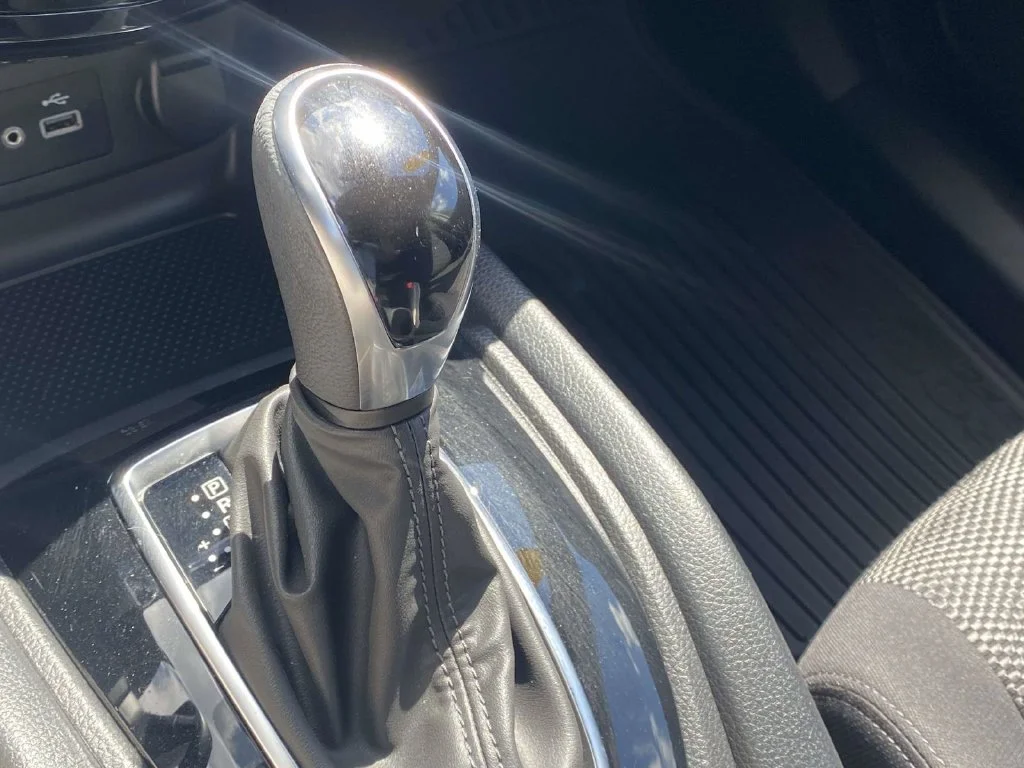 Certified Used 2022 White Nissan SV image 27