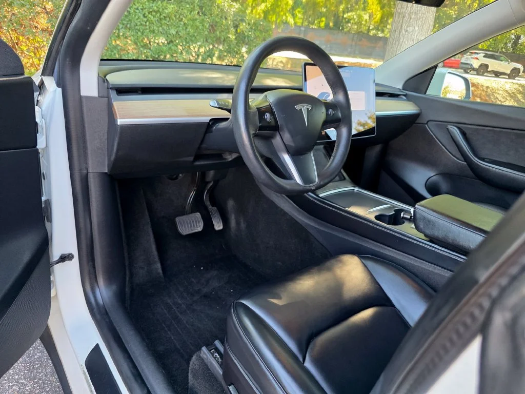 Used 2021  Tesla Long Range image 11