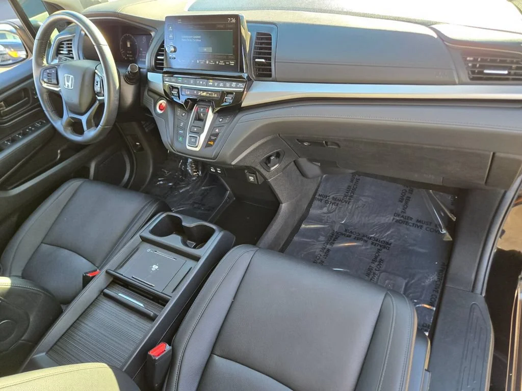Used 2025 Black Honda EX-L image 16