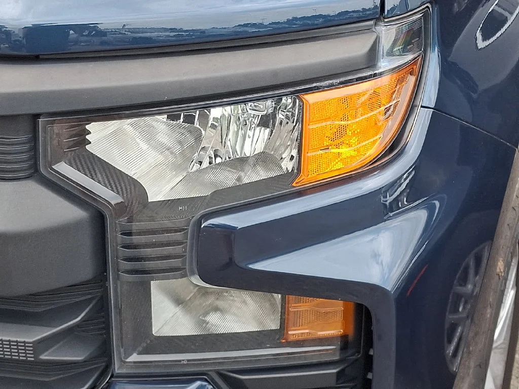 Used 2022 NORTHSKY BLUE METALLIC Chevrolet Custom image 5